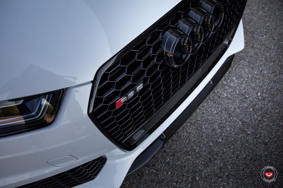 Детали экстерьера Audi RS6 Avant on Vossen Wheels (GNS-1) 2019 года  (фото 11 из 24)